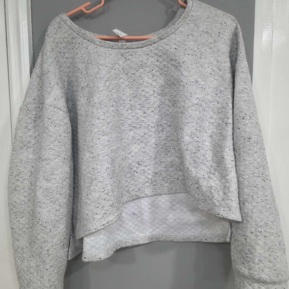 Livi Active Size 18/20 Women's Cropped Gray Textured Women's Sweater